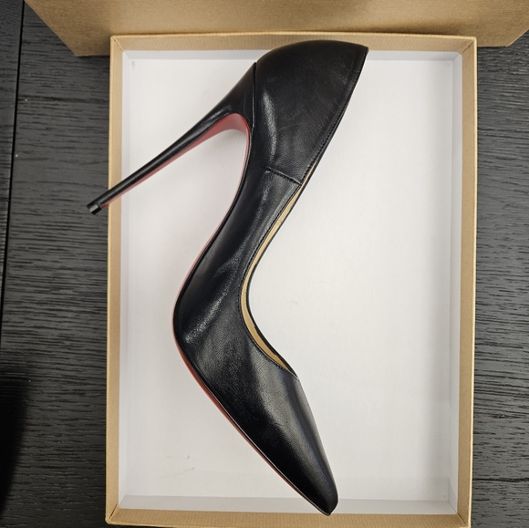 Christian Louboutin So Kate - Picture 2 of 10